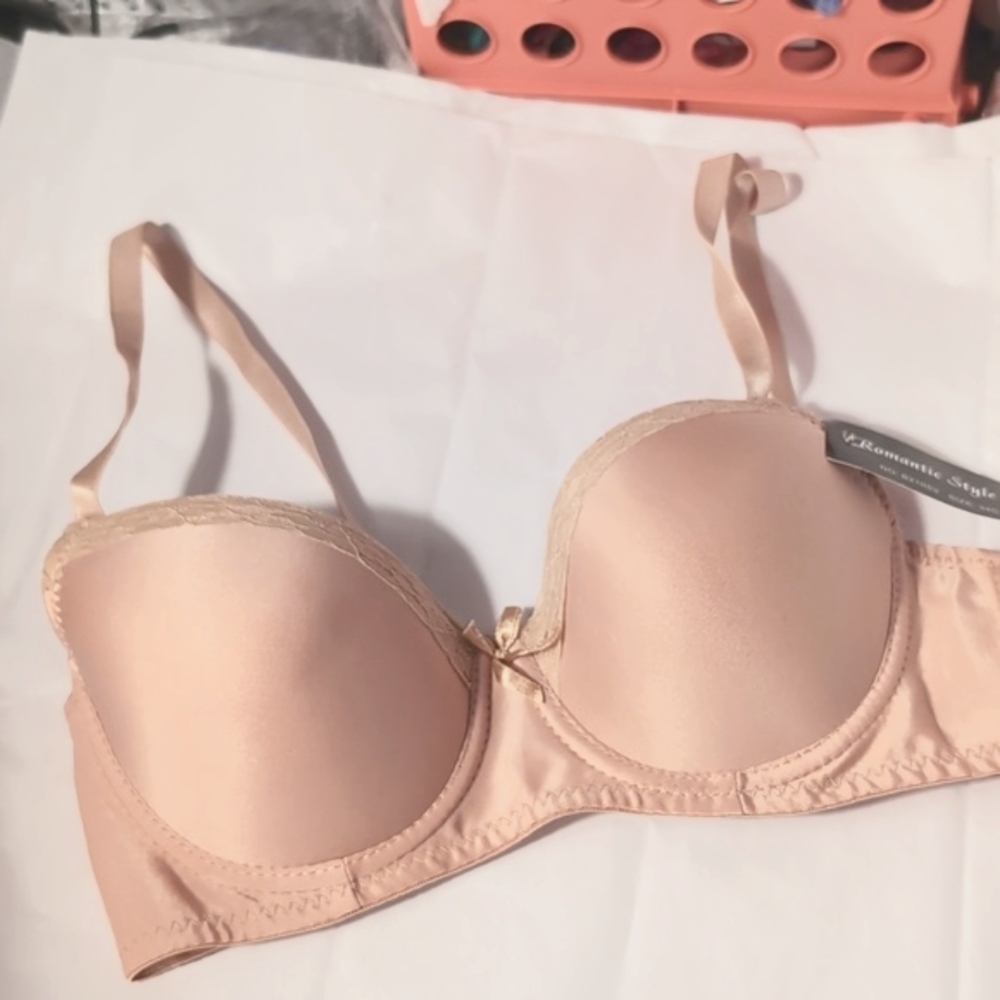 Lingerie Push Up Underwire Bra Beige Nude Lace 34C NWTG